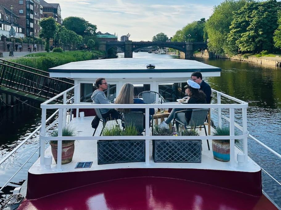 Unique Houseboat Experience I Central City Break York Exterior photo