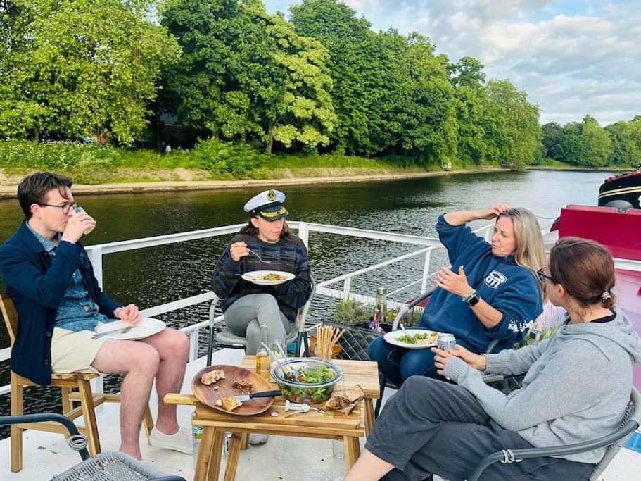 Unique Houseboat Experience I Central City Break York Exterior photo